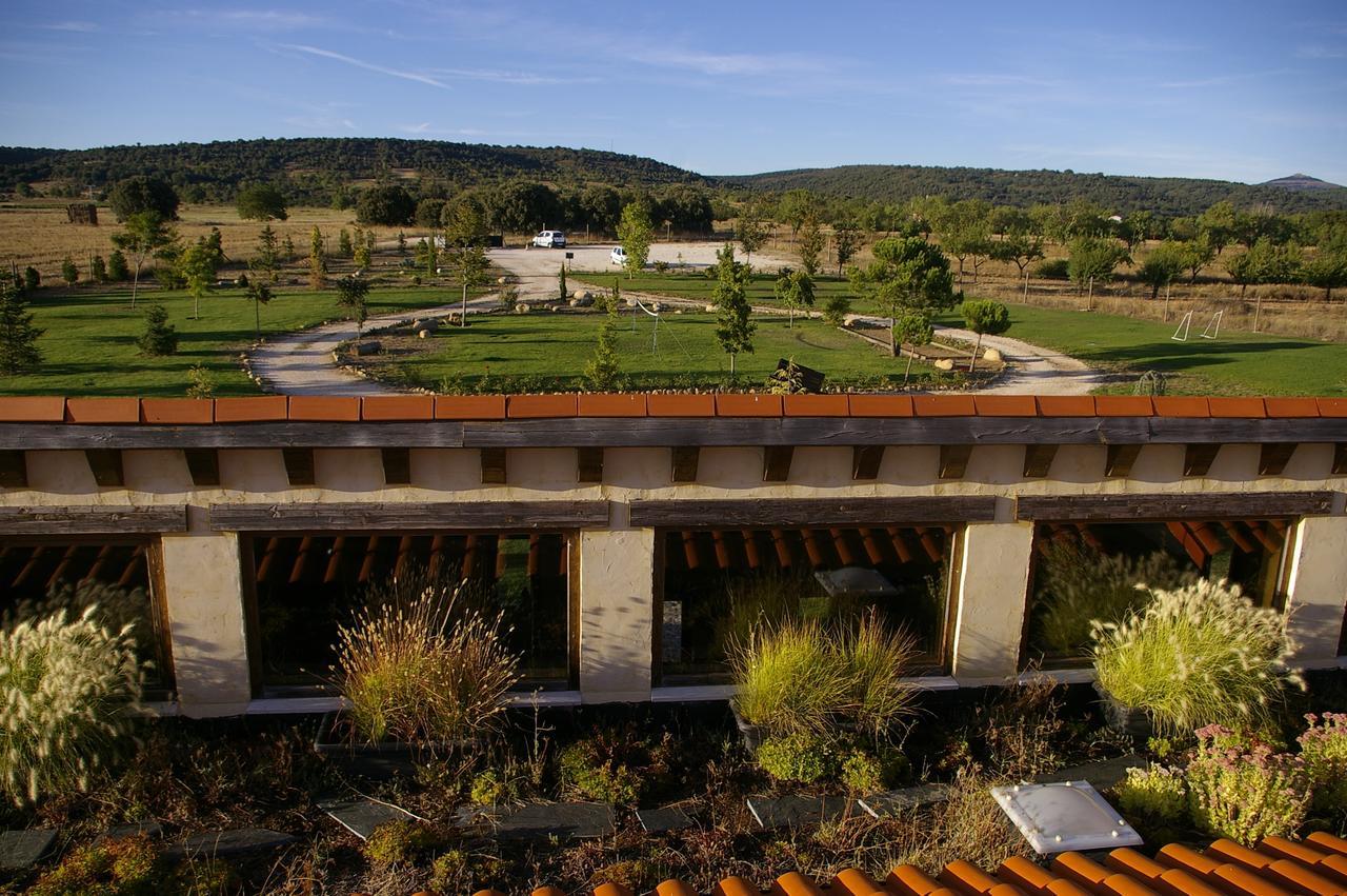 Hotel Albergue Bioclimatico Sabinares Del Arlanza Puentedura Exteriér fotografie